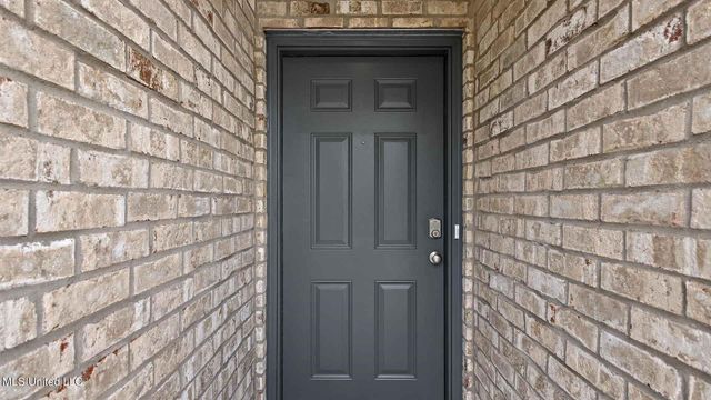 5023 Fox Glen Drive, Jackson, MS 39212