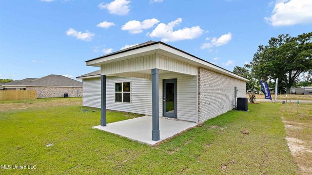5023 Fox Glen Drive, Jackson, MS 39212