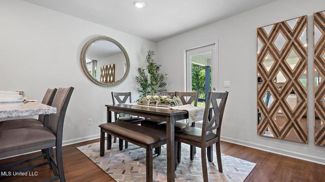 5023 Fox Glen Drive, Jackson, MS 39212
