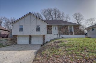 1108 SW 21st Street, Blue Springs, MO 64015