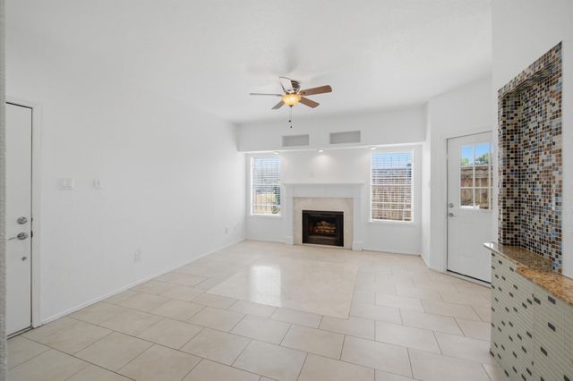 2011 Spenwick Drive 717, Houston, TX 77055