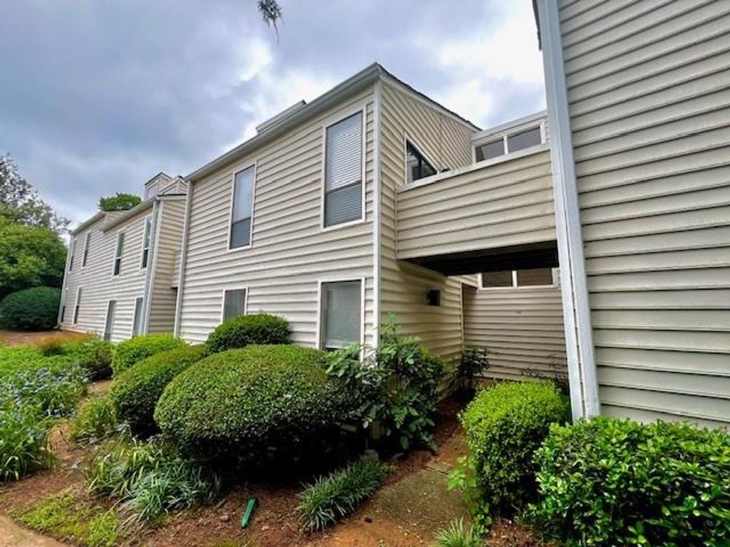698 Serramonte Drive, Marietta, GA 30068