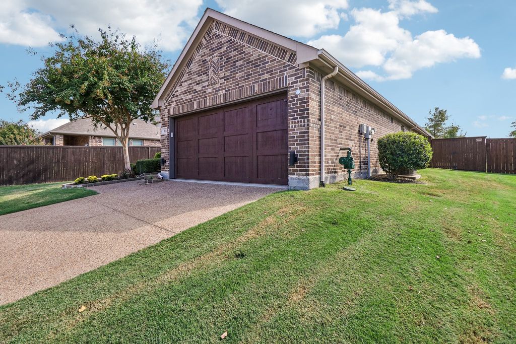 816 Wiltshire Boulevard, Lewisville, TX 75056 — photo 3