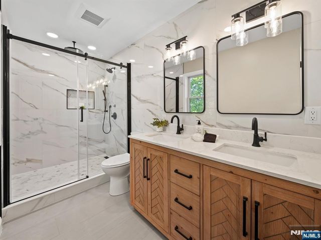 432 Jefferson Street, Carlstadt, NJ 07072