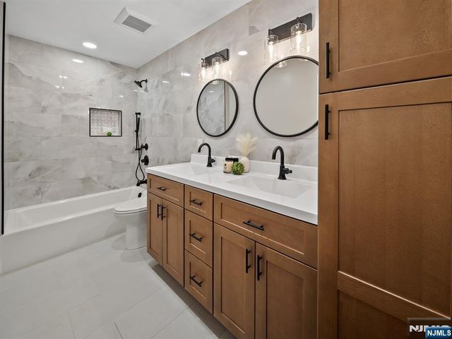 432 Jefferson Street, Carlstadt, NJ 07072