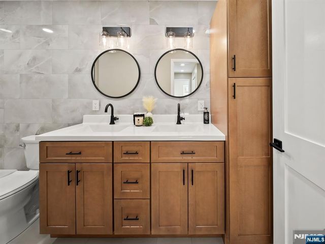 432 Jefferson Street, Carlstadt, NJ 07072