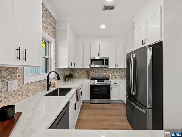 432 Jefferson Street, Carlstadt, NJ 07072