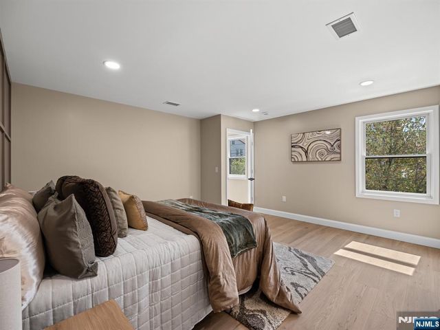 432 Jefferson Street, Carlstadt, NJ 07072