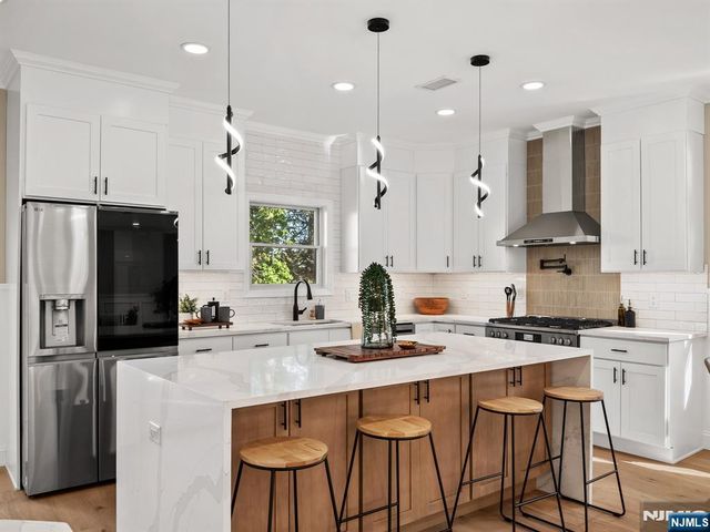 432 Jefferson Street, Carlstadt, NJ 07072