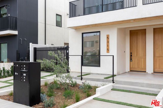 5315 Ben Avenue, Valley Village, CA 91607