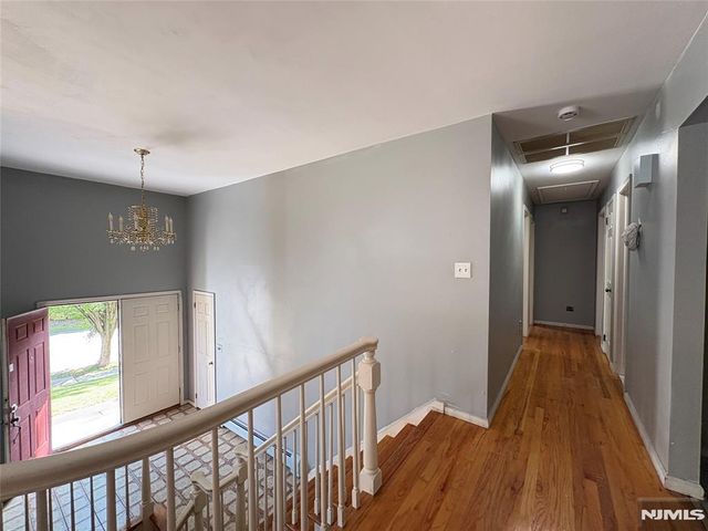 870 Ridgewood Avenue, Oradell, NJ 07649