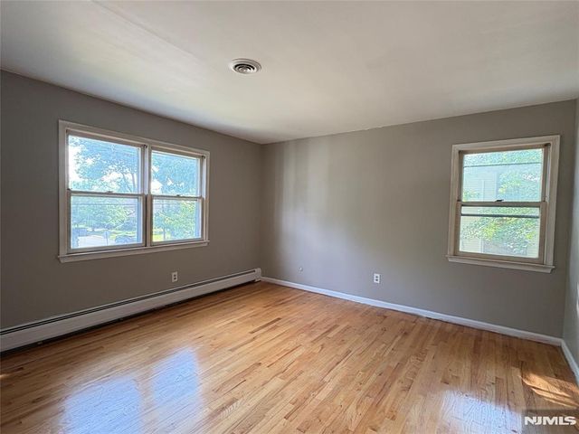 870 Ridgewood Avenue, Oradell, NJ 07649