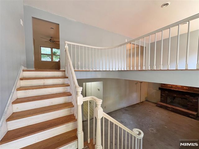 870 Ridgewood Avenue, Oradell, NJ 07649