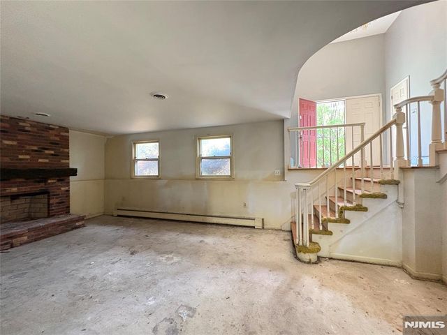 870 Ridgewood Avenue, Oradell, NJ 07649
