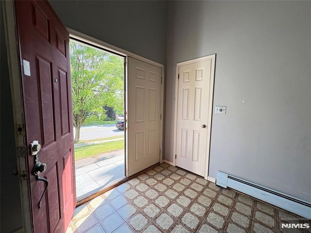 870 Ridgewood Avenue, Oradell, NJ 07649