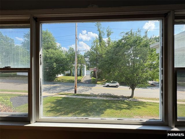 870 Ridgewood Avenue, Oradell, NJ 07649