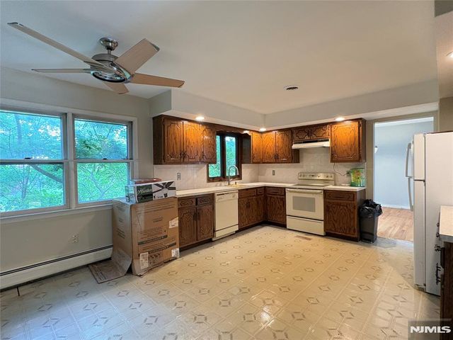 870 Ridgewood Avenue, Oradell, NJ 07649