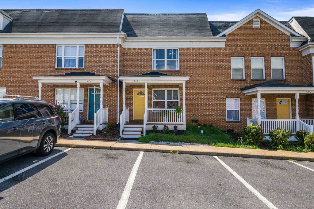 1215 OLD RICHMOND CIR, Harrisonburg, VA 22802