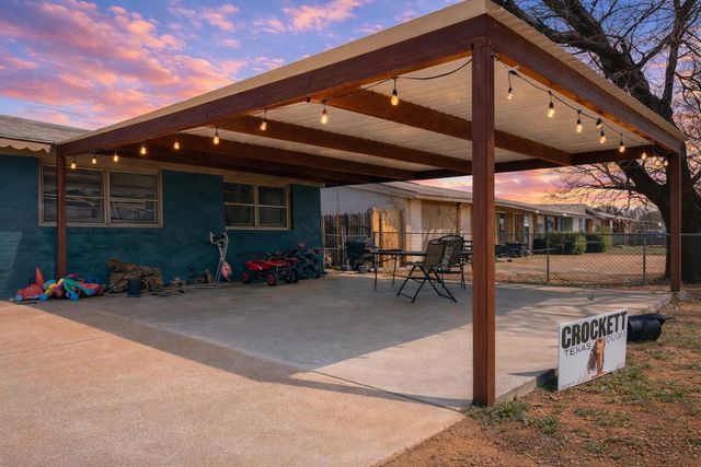 2927 E Baylor Street, Lubbock, TX 79403