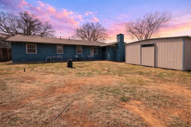 2927 E Baylor Street, Lubbock, TX 79403