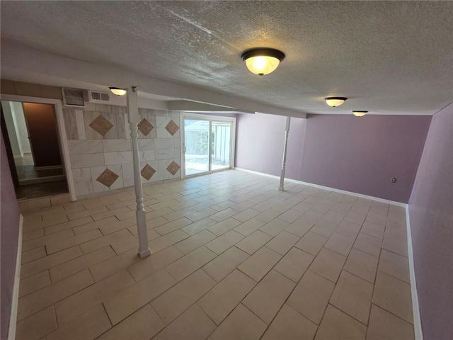 1112 Leslie Street, Independence, MO 64050