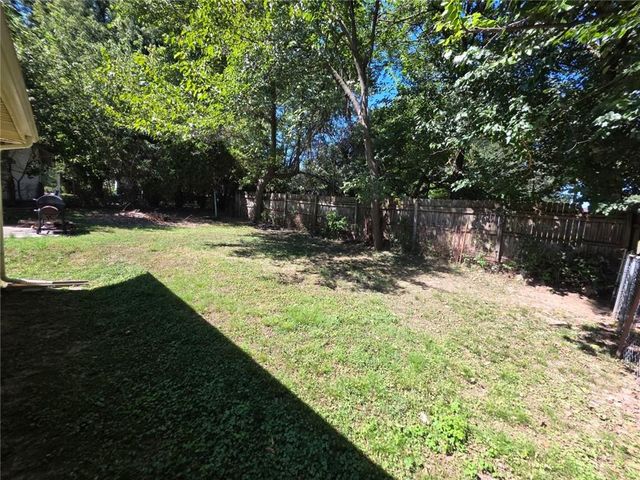 1112 Leslie Street, Independence, MO 64050