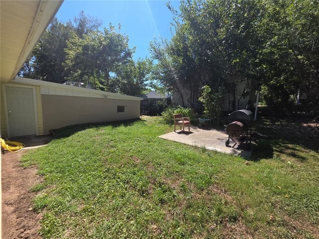 1112 Leslie Street, Independence, MO 64050