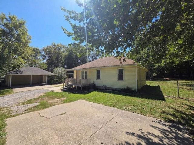 1112 Leslie Street, Independence, MO 64050