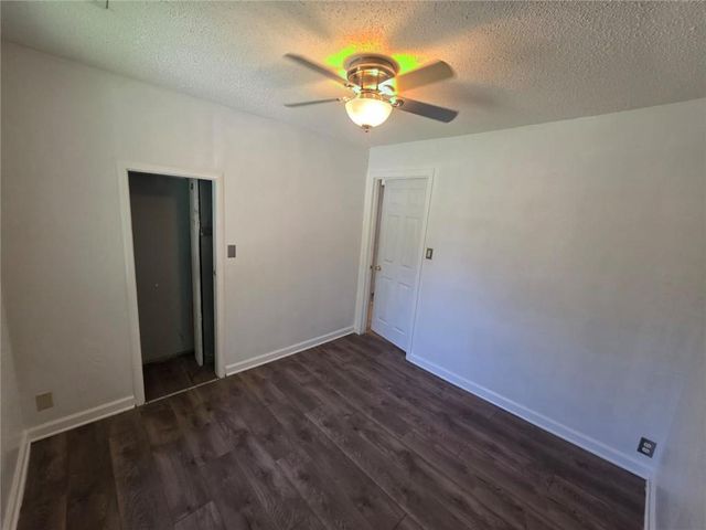 1112 Leslie Street, Independence, MO 64050