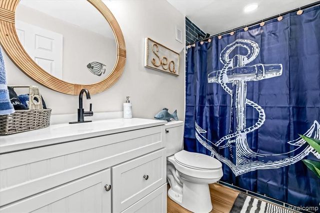 9115 Gale Road, White Lake, MI 48386