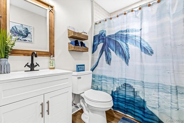 9115 Gale Road, White Lake, MI 48386