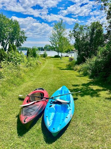 9115 Gale Road, White Lake, MI 48386