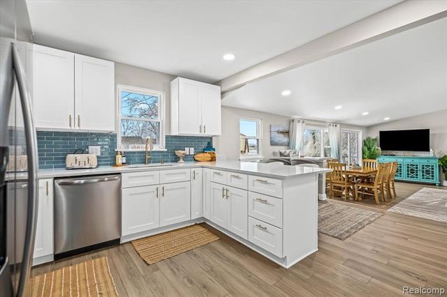 9115 Gale Road, White Lake, MI 48386