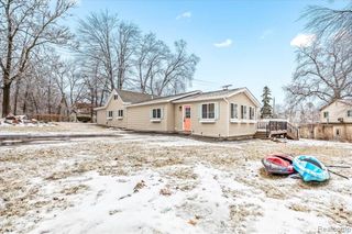 9115 Gale Road, White Lake, MI 48386