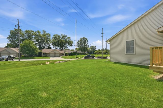 1905 Creekside Court, Valparaiso, IN 46383
