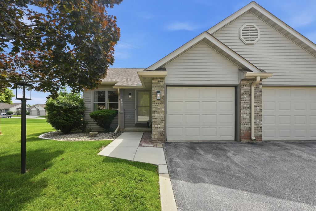 1905 Creekside Court, Valparaiso, IN 46383