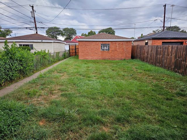 8342 S Wabash Avenue, Chicago, IL 60619