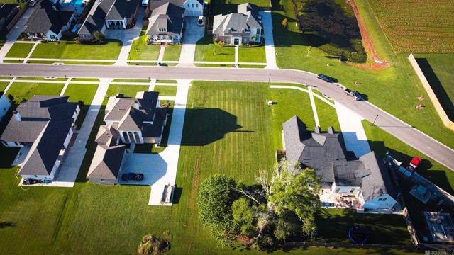 2218 Silverstone Ave, Port Allen, LA 70767