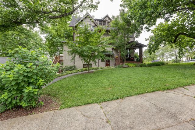 1715 Cedar Ln, Nashville, TN 37212