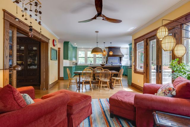 1715 Cedar Ln, Nashville, TN 37212