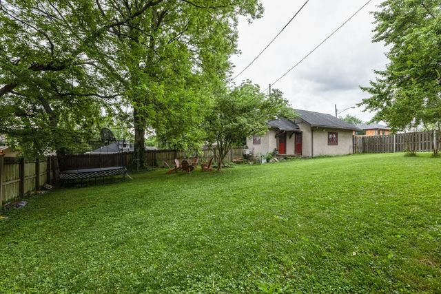 1715 Cedar Ln, Nashville, TN 37212