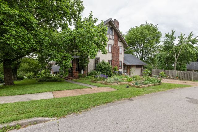 1715 Cedar Ln, Nashville, TN 37212