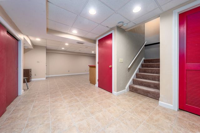 121 S Shellback Way 121, Mashpee, MA 02649