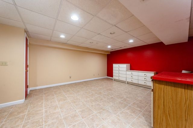 121 S Shellback Way 121, Mashpee, MA 02649