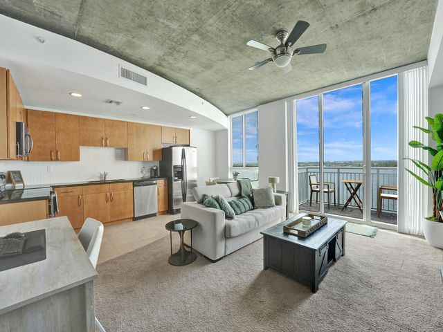 300 S Australian Avenue 1009, West Palm Beach, FL 33401