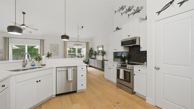35 Georgeanna Ct., Pawleys Island, SC 29585