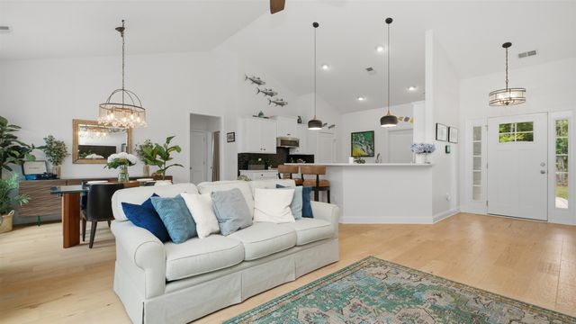 35 Georgeanna Ct., Pawleys Island, SC 29585