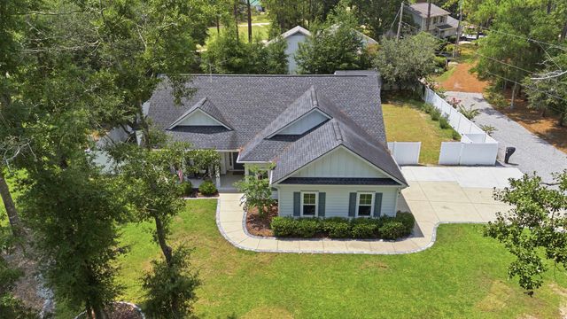 35 Georgeanna Ct., Pawleys Island, SC 29585