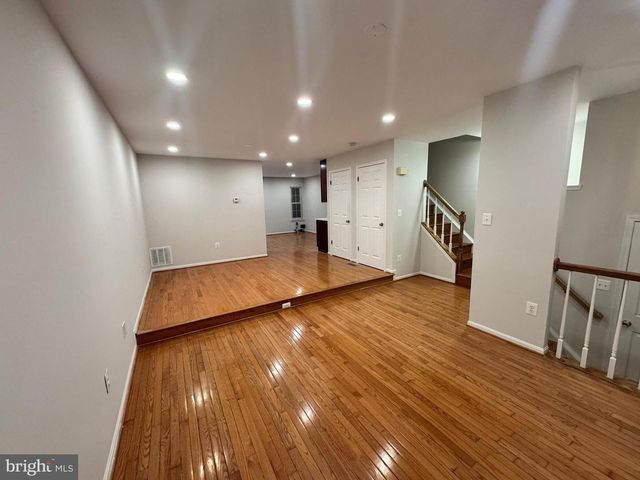 14024 ADOLPHUS DR, Centreville, VA 20121