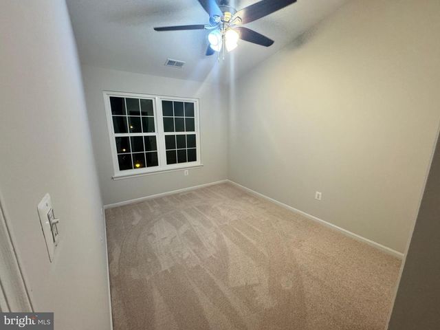 14024 ADOLPHUS DR, Centreville, VA 20121